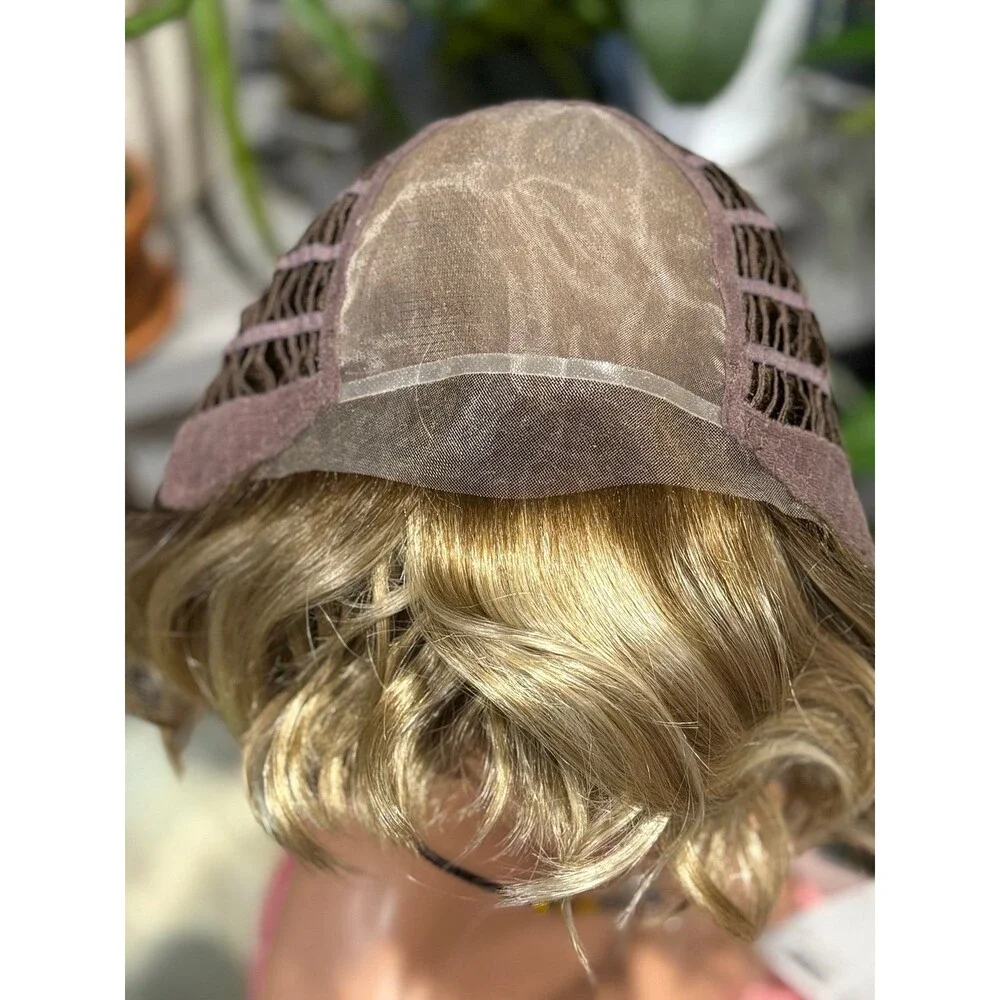 Jon Renau “January” wig in color Malibu blond New